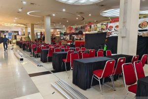 Festival Makanan Nonhalal di Mal Solo Paragon